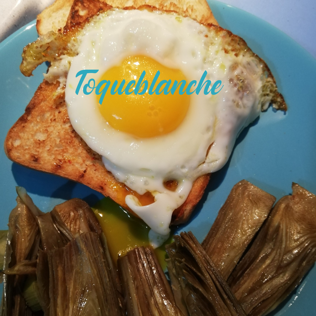 Uovo al tegamino con carciofi